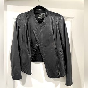 Women’s The Lucky Brand zip up leather jacket, S